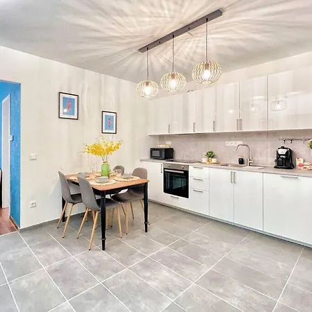 Erkel Fairy Home Boedapest Buitenkant foto